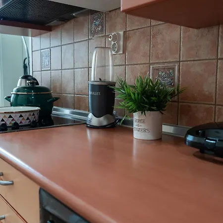Apartment Favorite Family & Dining Gem In *
